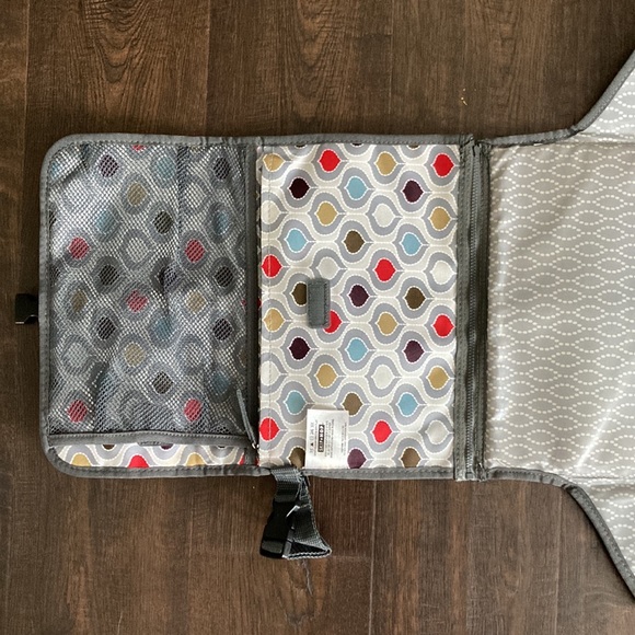 Skip Hop Portable Baby Changing Pad, Multi-color - Picture 4 of 8